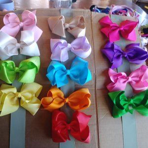 13 HAIR BOWS 4" SIZE ALLIGATOR CLIP